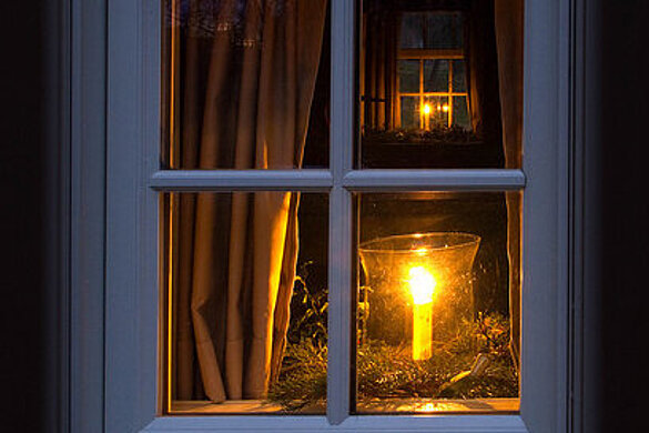 Licht hinter Fenster